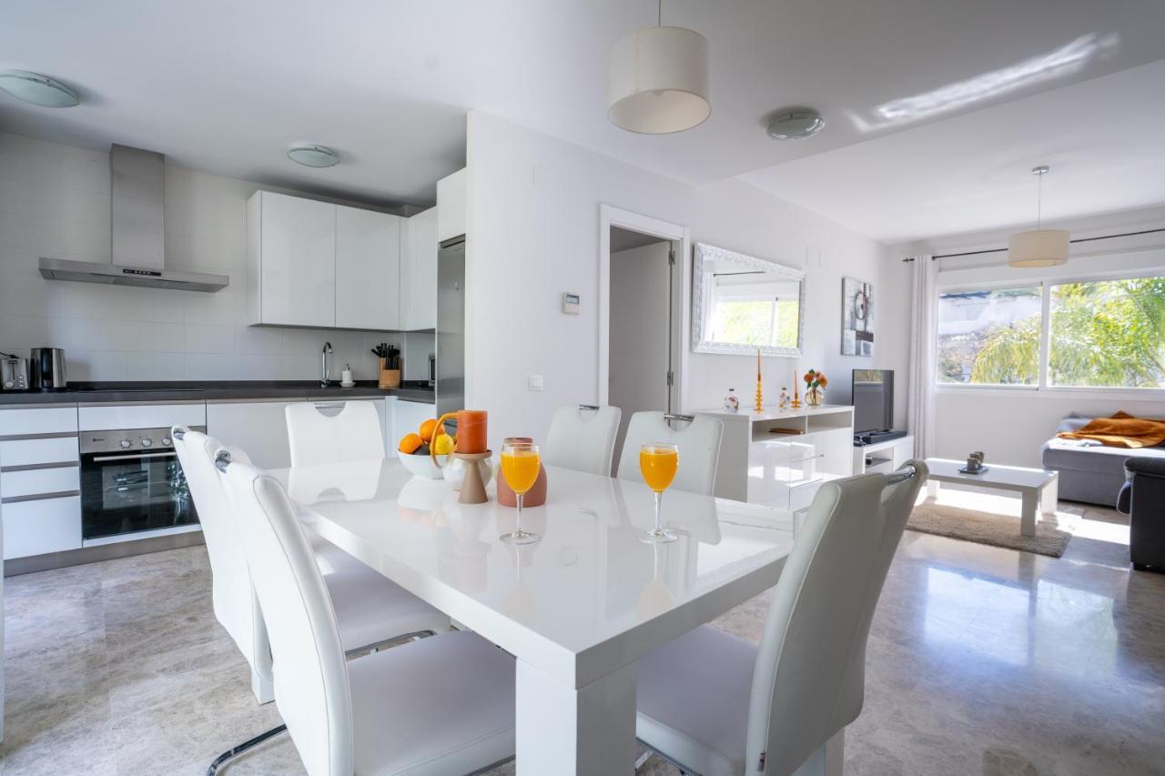 2bdr Penthouse, Naranjos, W/pool, 2km P.banus Appartement *