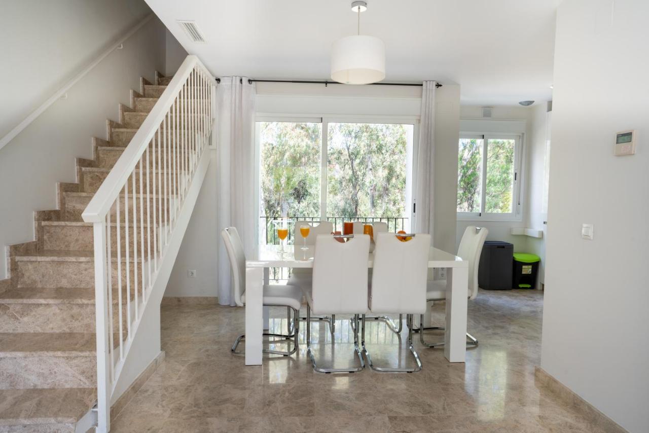 2bdr Penthouse, Naranjos, W/pool, 2km P.banus Appartement *
