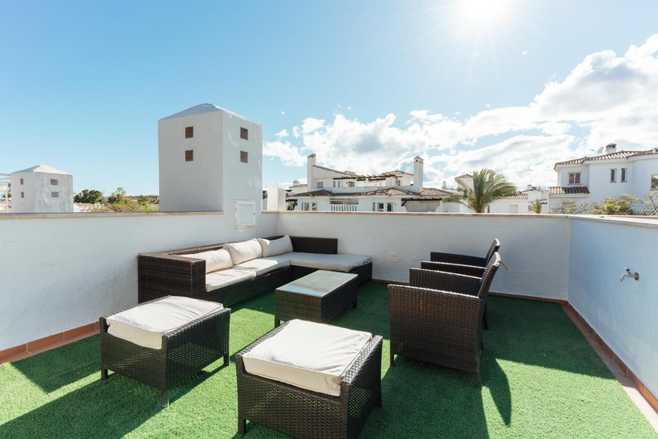 2bdr Penthouse, Naranjos, W/pool, 2km P.banus Leilighet Marbella